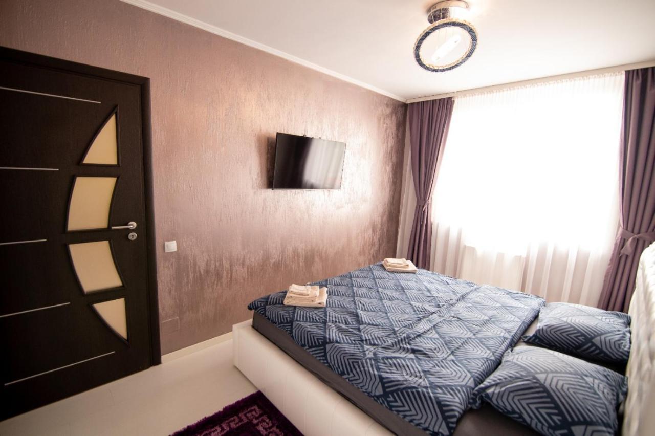 Royal Central Apartament Apartment Oradea Exterior photo