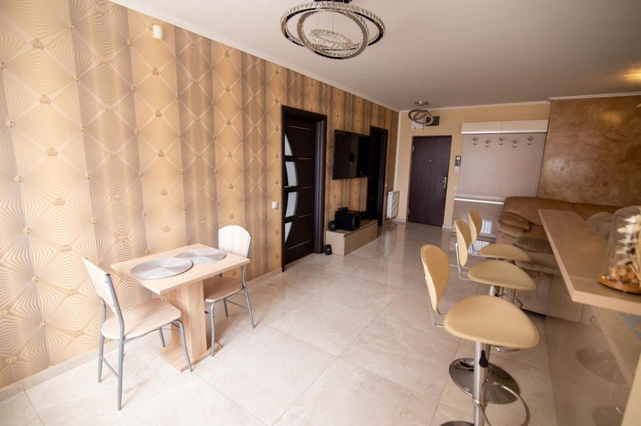 Royal Central Apartament Apartment Oradea Exterior photo