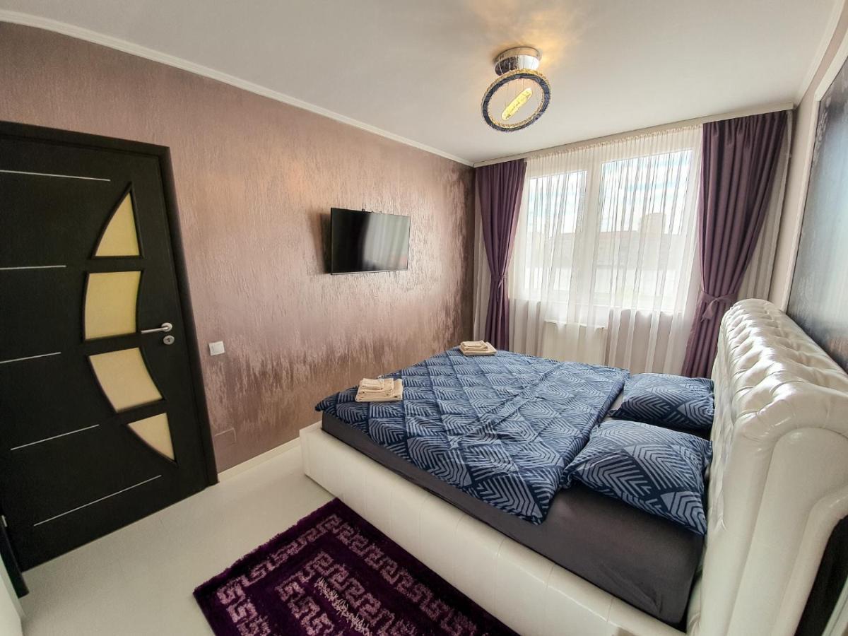 Royal Central Apartament Apartment Oradea Exterior photo
